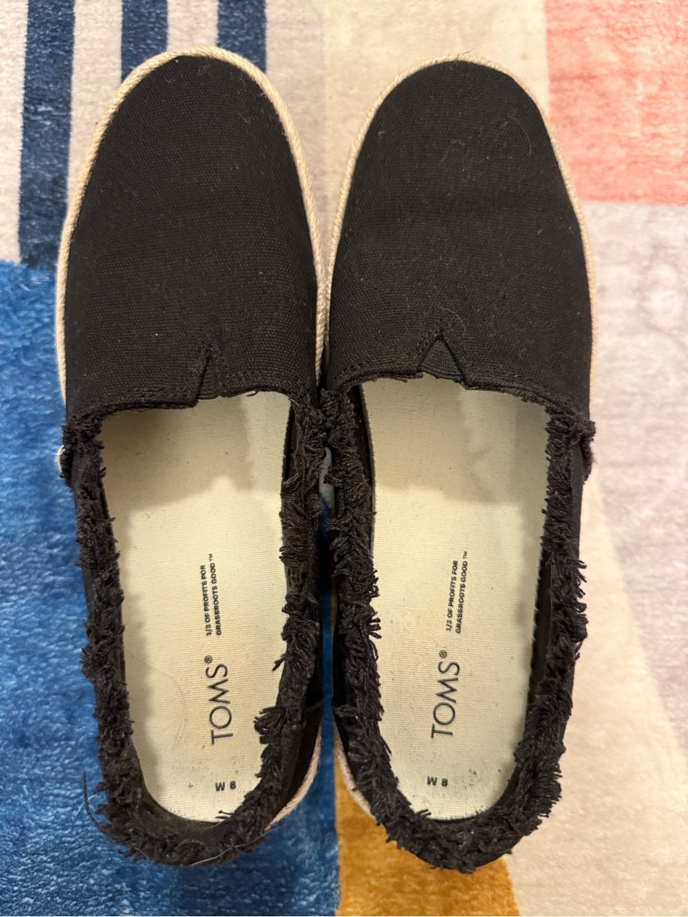 TOMS Valencia Black Canvas Platform Espadrilles Frayed Edge Slip-On Sz 8 Comfy